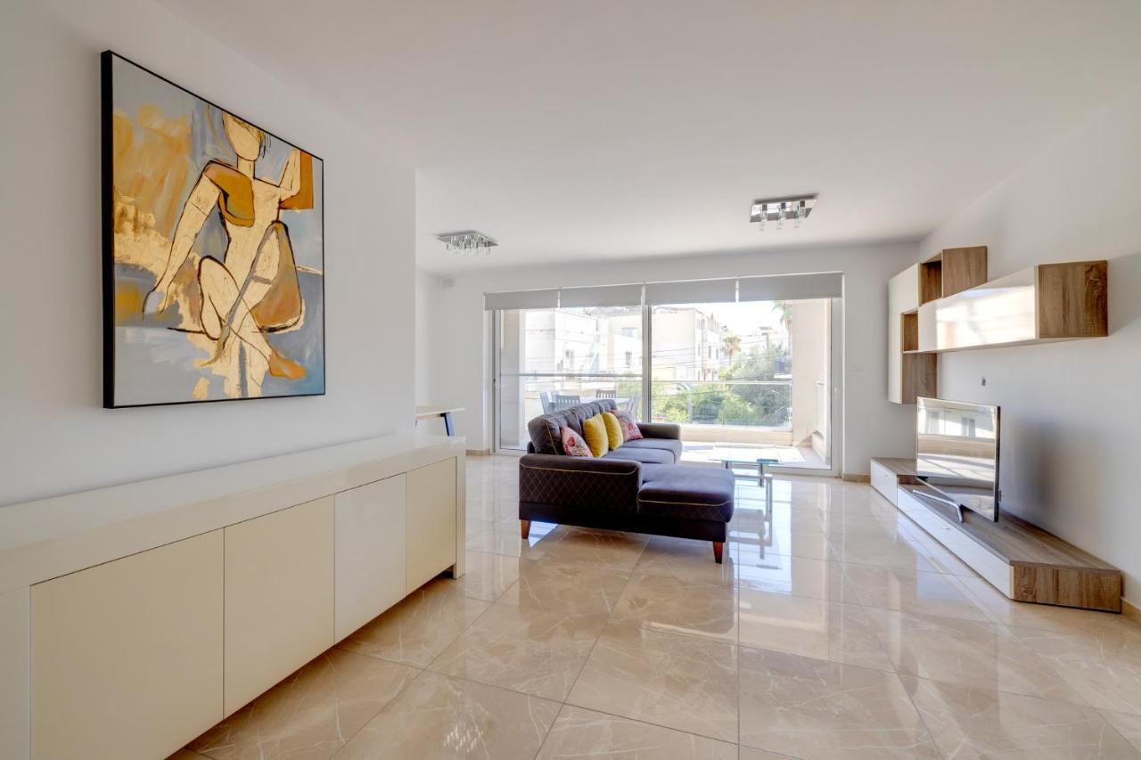 Marvellous 3Br Apartment In Central St Julians St. Julian's Exterior foto
