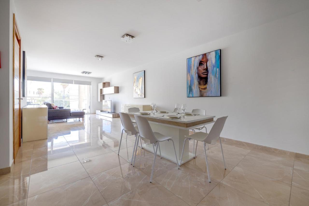 Marvellous 3Br Apartment In Central St Julians St. Julian's Exterior foto