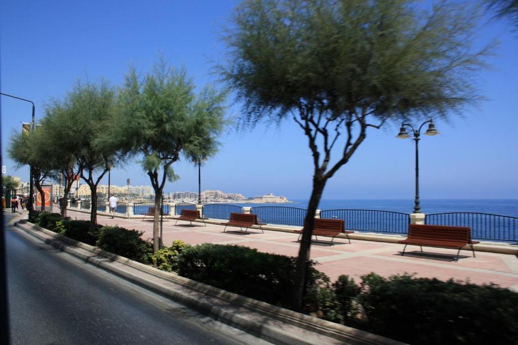 Marvellous 3Br Apartment In Central St Julians St. Julian's Exterior foto