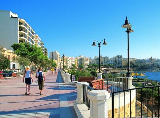 Marvellous 3Br Apartment In Central St Julians St. Julian's Exterior foto