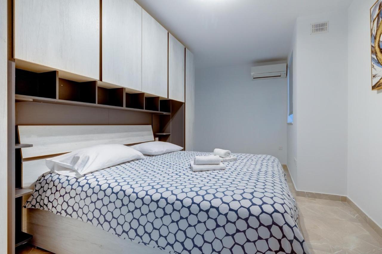 Marvellous 3Br Apartment In Central St Julians St. Julian's Exterior foto