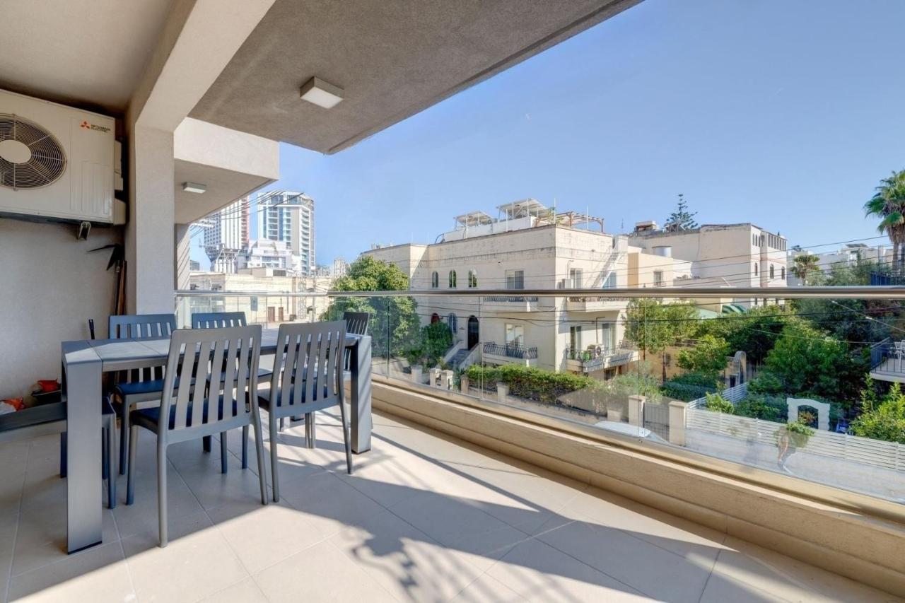 Marvellous 3Br Apartment In Central St Julians St. Julian's Exterior foto